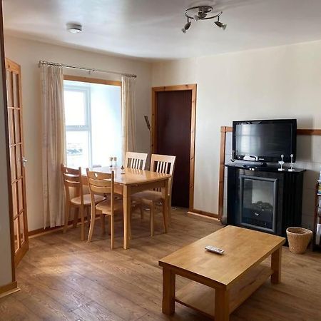 2 Bedroom House Overlooking Pierowall Bay, Westray Buitenkant foto