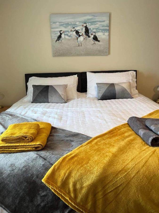 2 Bedroom House Overlooking Pierowall Bay, Westray Buitenkant foto