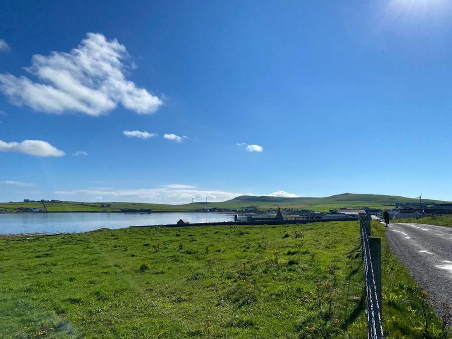 2 Bedroom House Overlooking Pierowall Bay, Westray Buitenkant foto