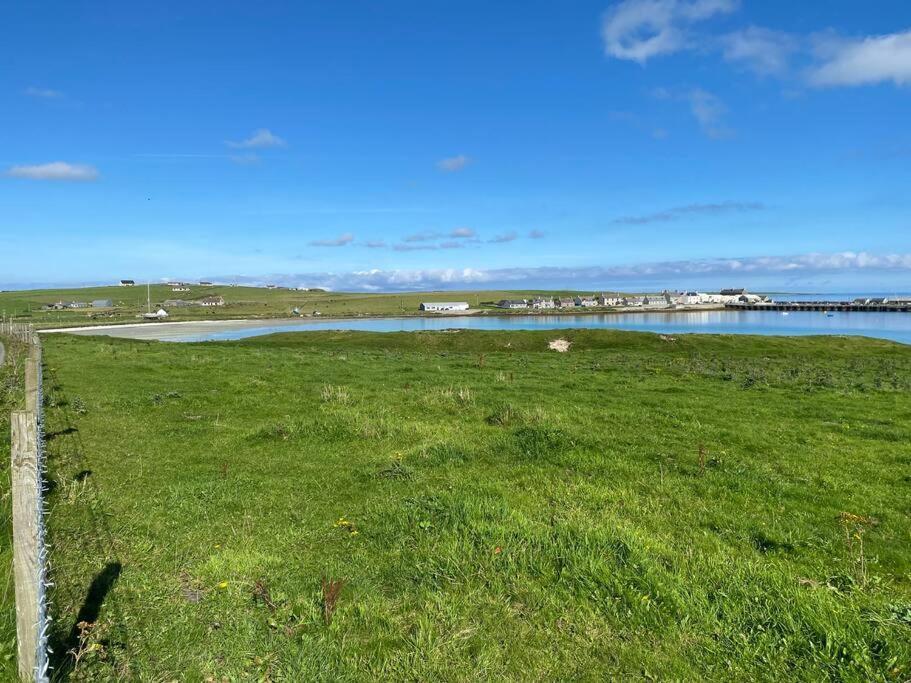 2 Bedroom House Overlooking Pierowall Bay, Westray Buitenkant foto